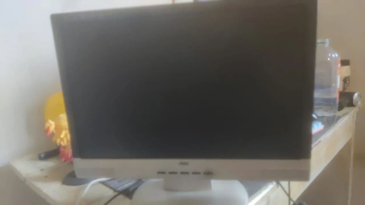 Vendo 2 monitores - Foto 2