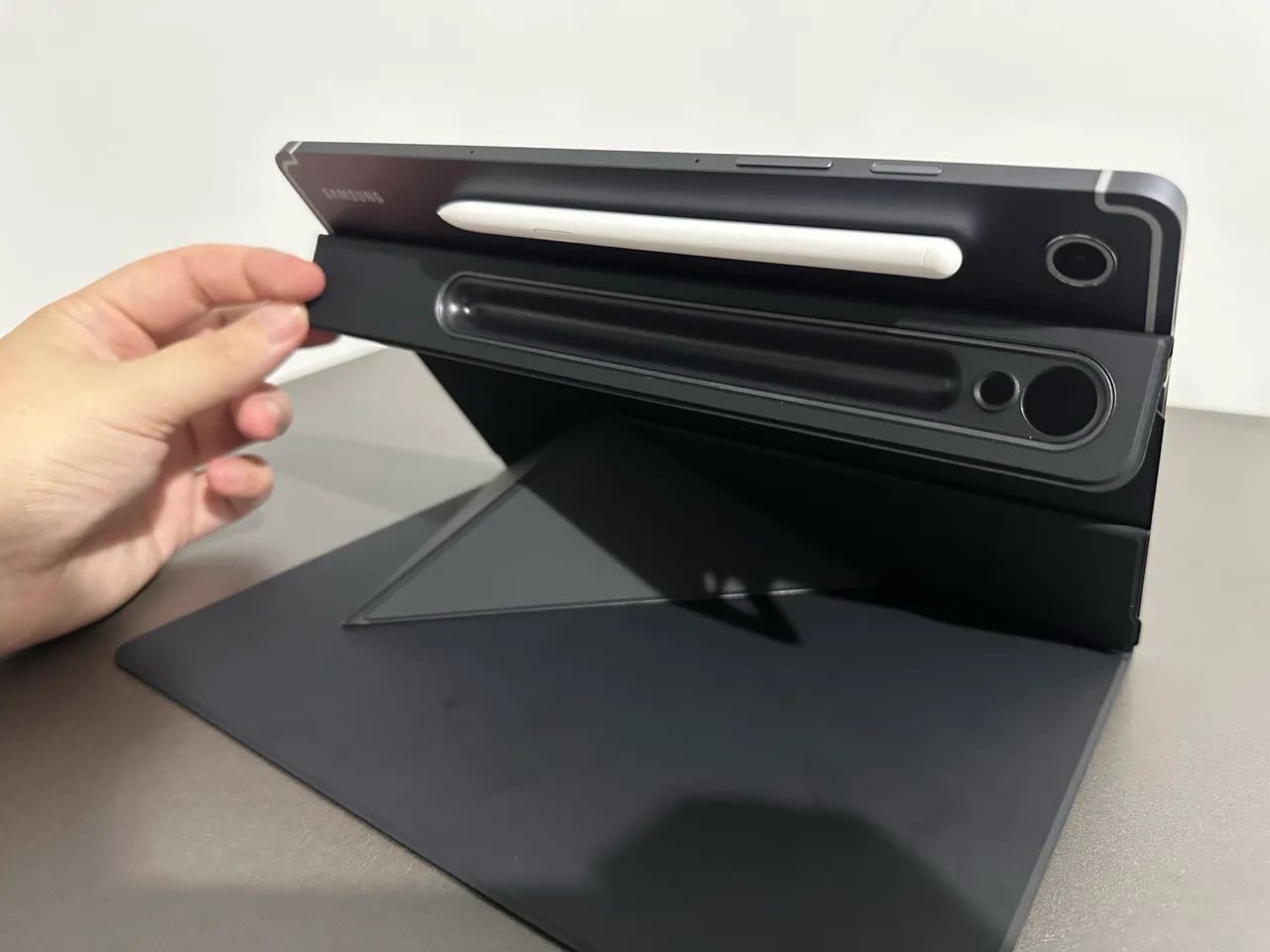 Tablet Samsung Galaxy Tab S10 FE WiFi, 128GB, 8GB, Tela 10.9" 90Hz, S Pen e Capa  Cinza - Foto 2