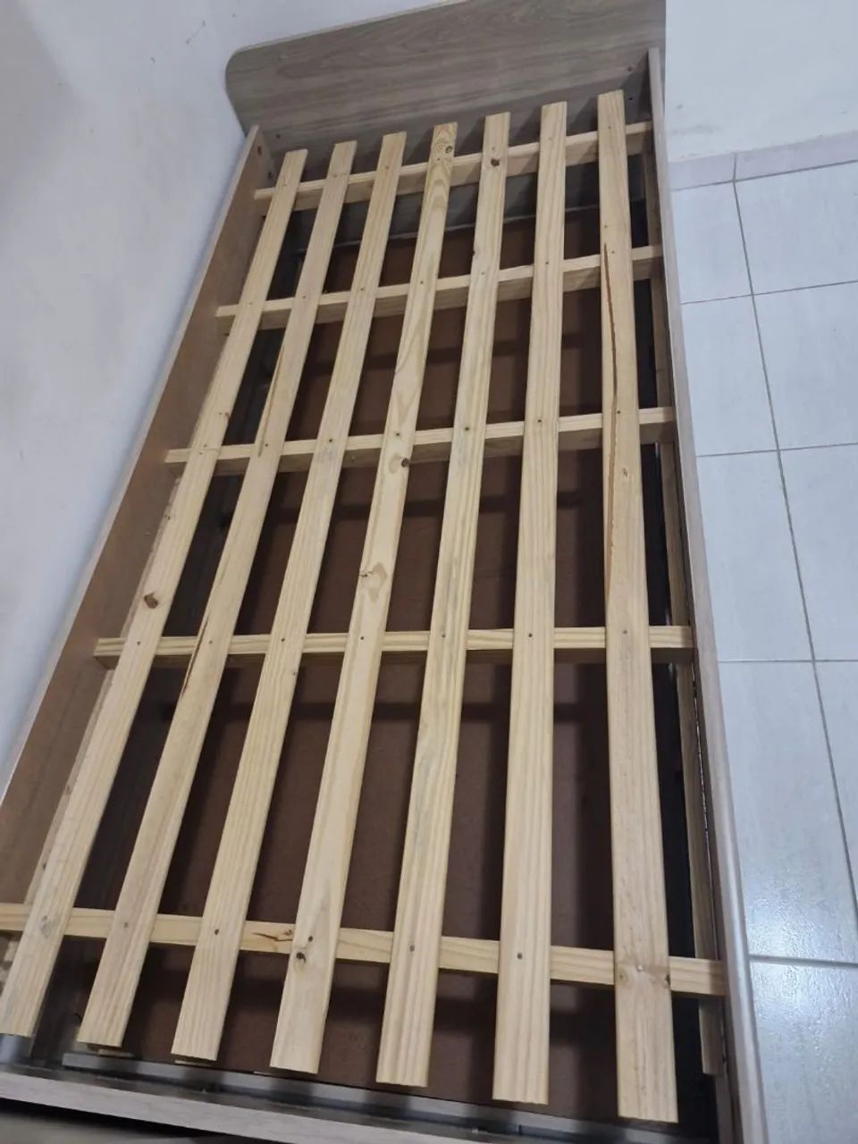 Vende-se Cama com Cama Auxiliar - Foto 3