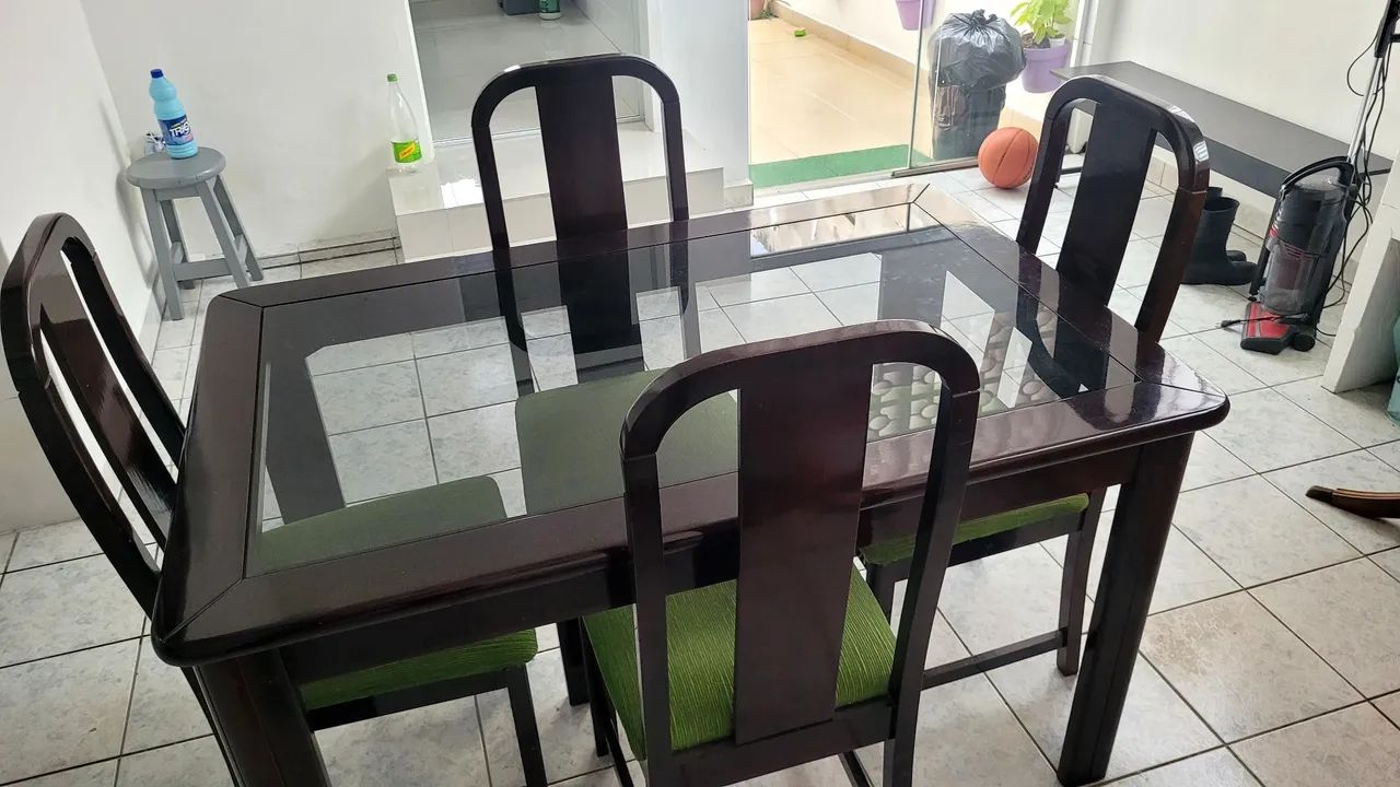 Mesa em Madeira Maciça  - Foto 3