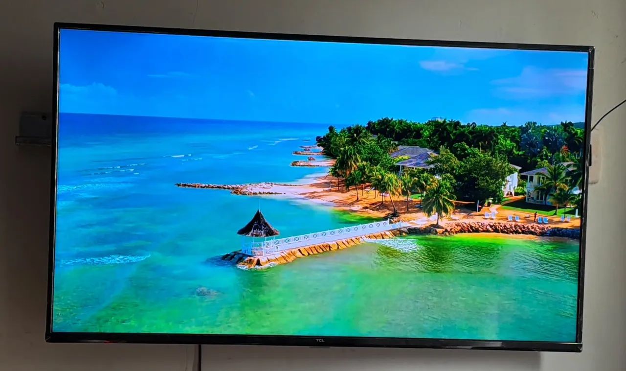 Smart TV terceira Android 50 polegadas 4K comando de voz completo com todos os acessórios - Foto 3