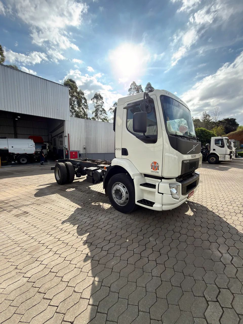 VOLVO VM 220 4X2R 2014 - Foto 3