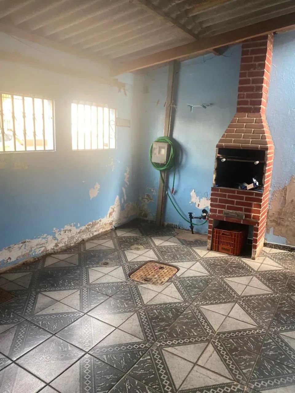 VENDE-SE UMA CASA NA QR 425 DE SAMAMBAIA! - Foto 2
