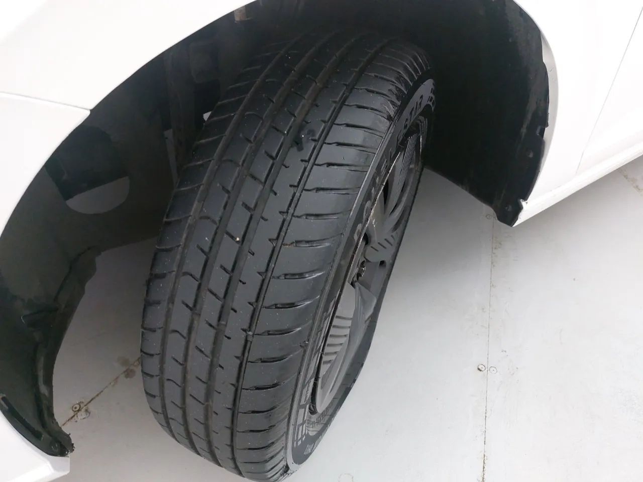 Volkswagen Polo Track 1.0 Flex 12V 5p, foto 11 de 18