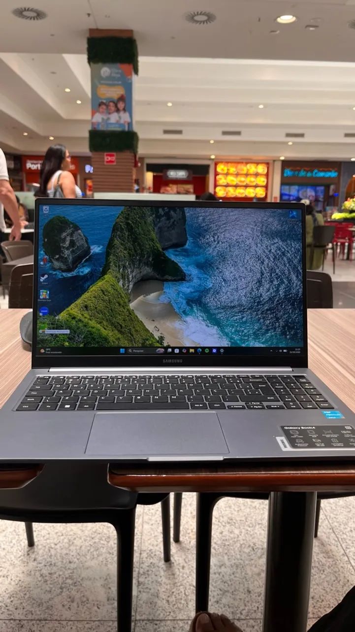 VENDO NOTEBOOK SAMSUNG GALAXY BOOK4  - Foto 3