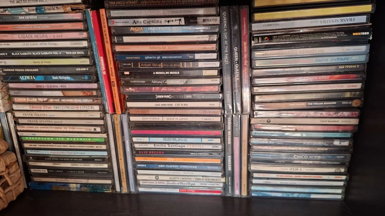 Lote com 300 CDs   variados estilos  - Foto 2