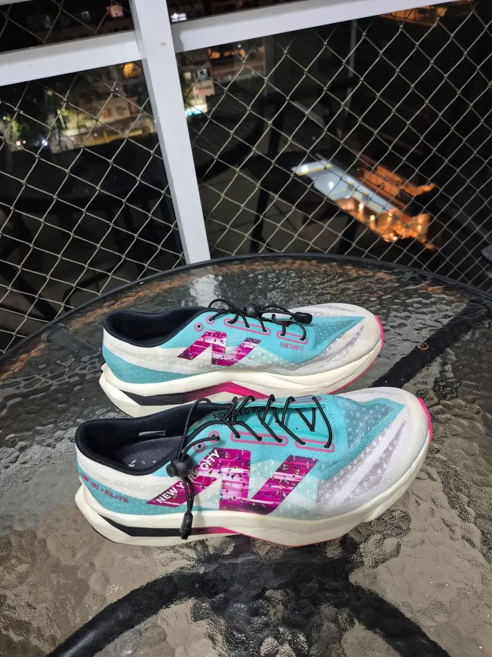 New Balance Supercomp V4