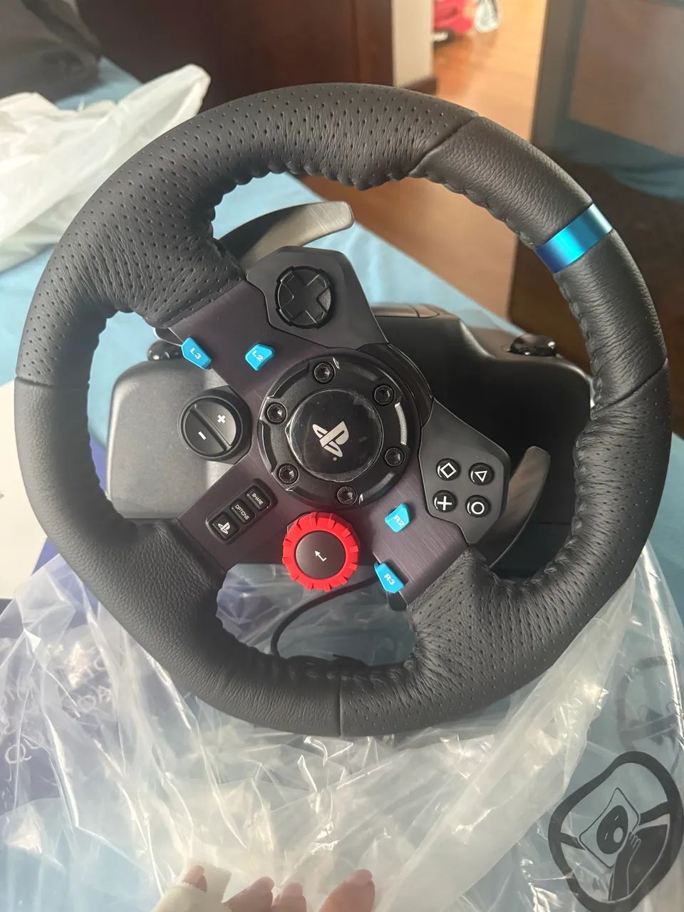 Volante e pedal para PS4 - Driving Force volante 