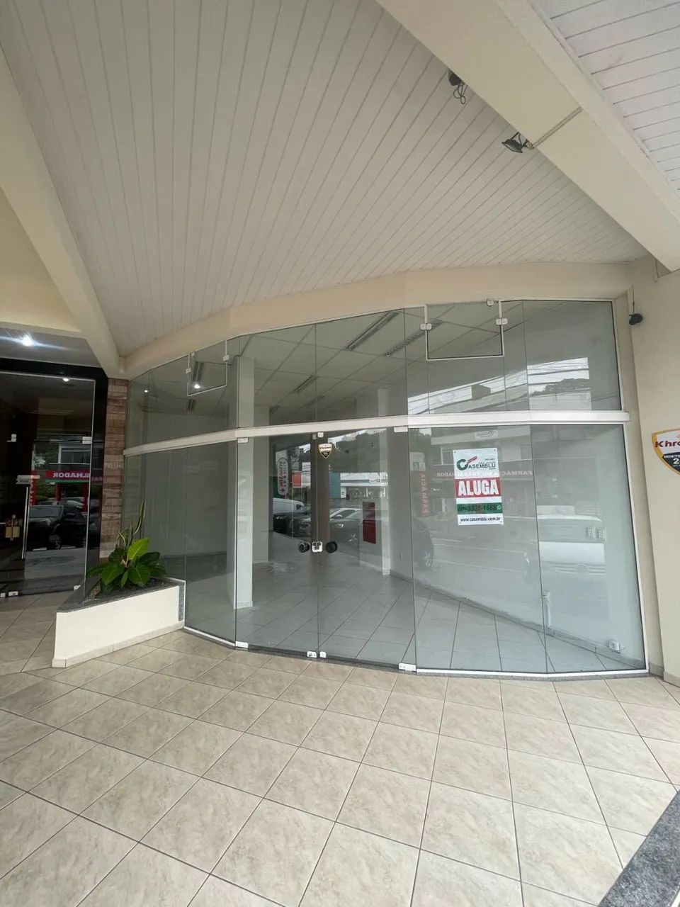 loja térrea com bela vitrine - Foto 3