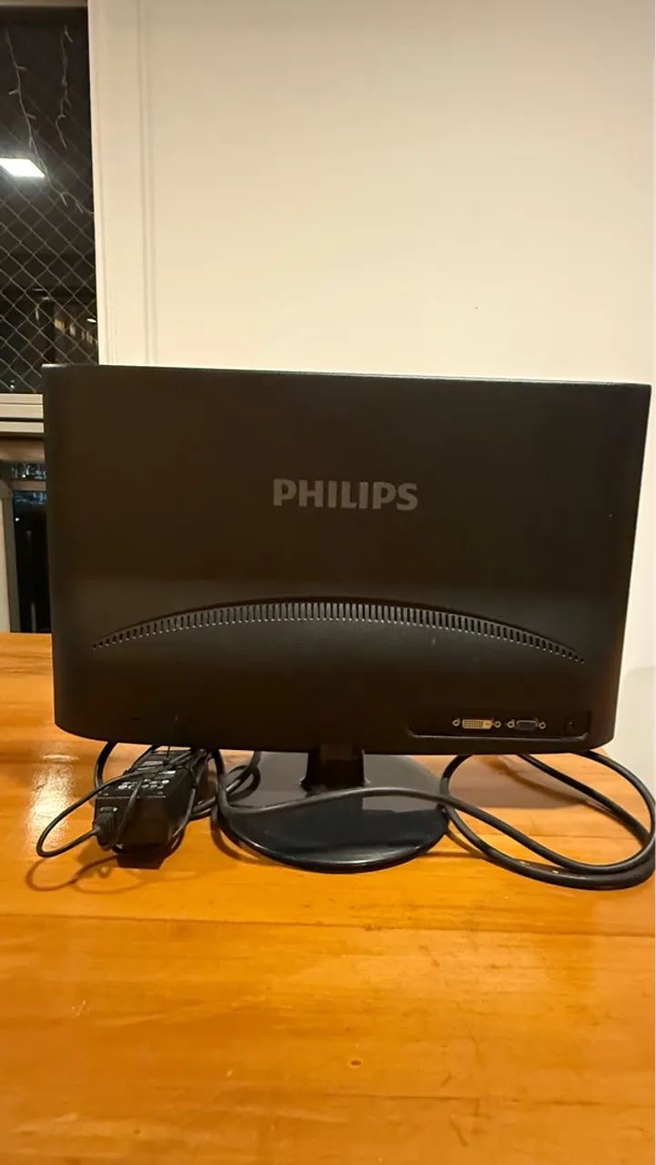 Monitor Philips Led 19 polegadas modelo 19IEL Lcd saida serial - Foto 5
