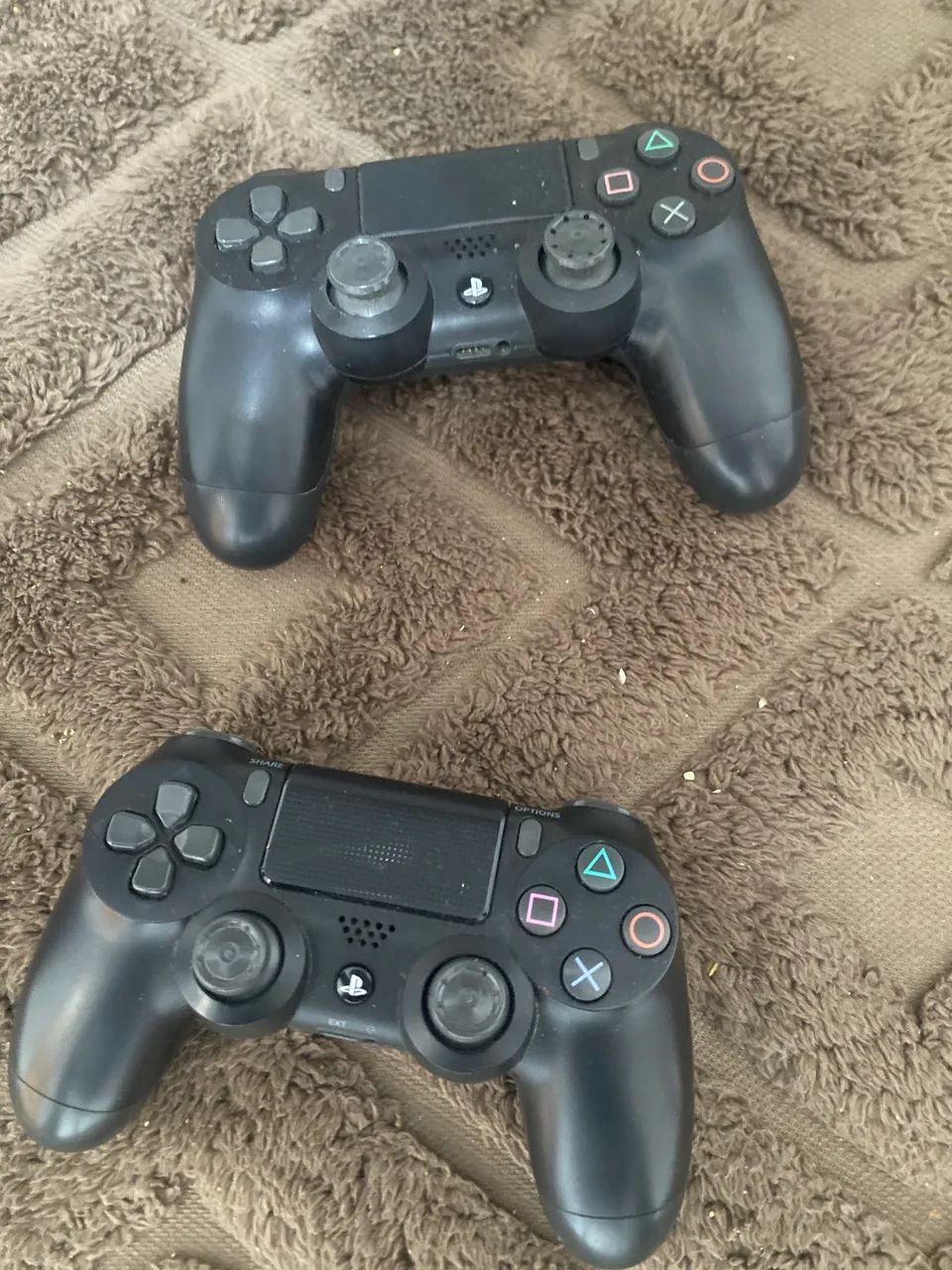 2 Controles de PS4 Preto  - Foto 4