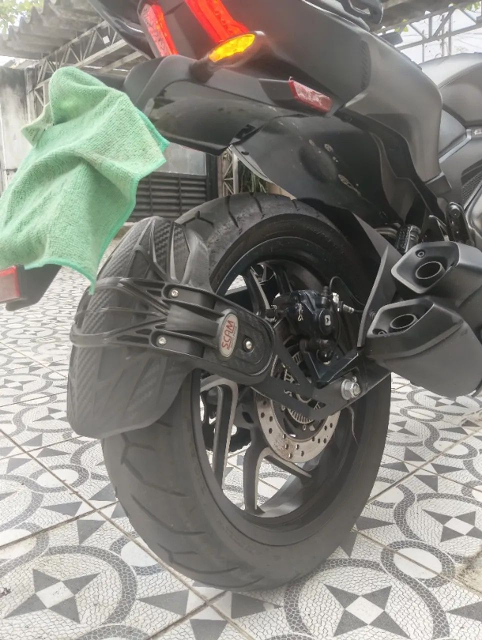 Dominar 400 - Foto 2