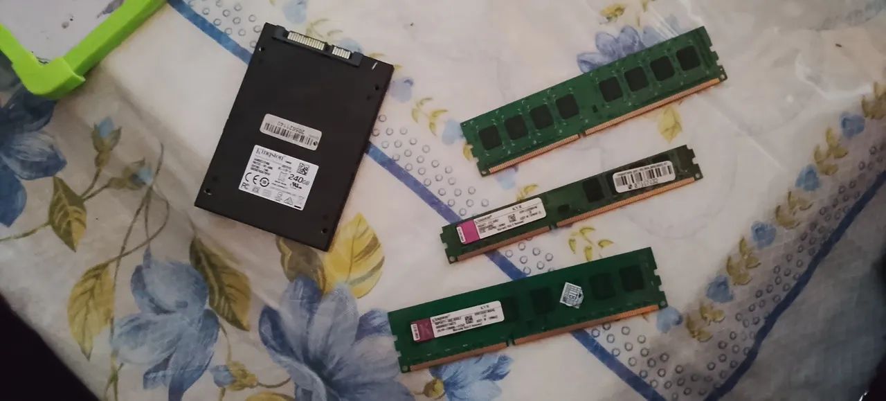 Memorias ram Ddr 3 E SSD kingston