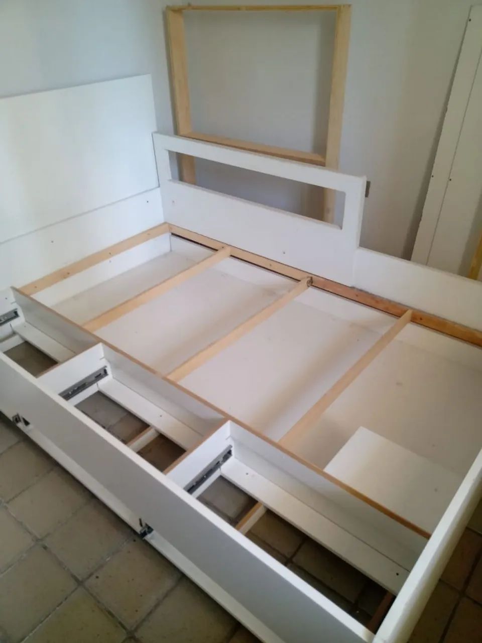 Cama branca 