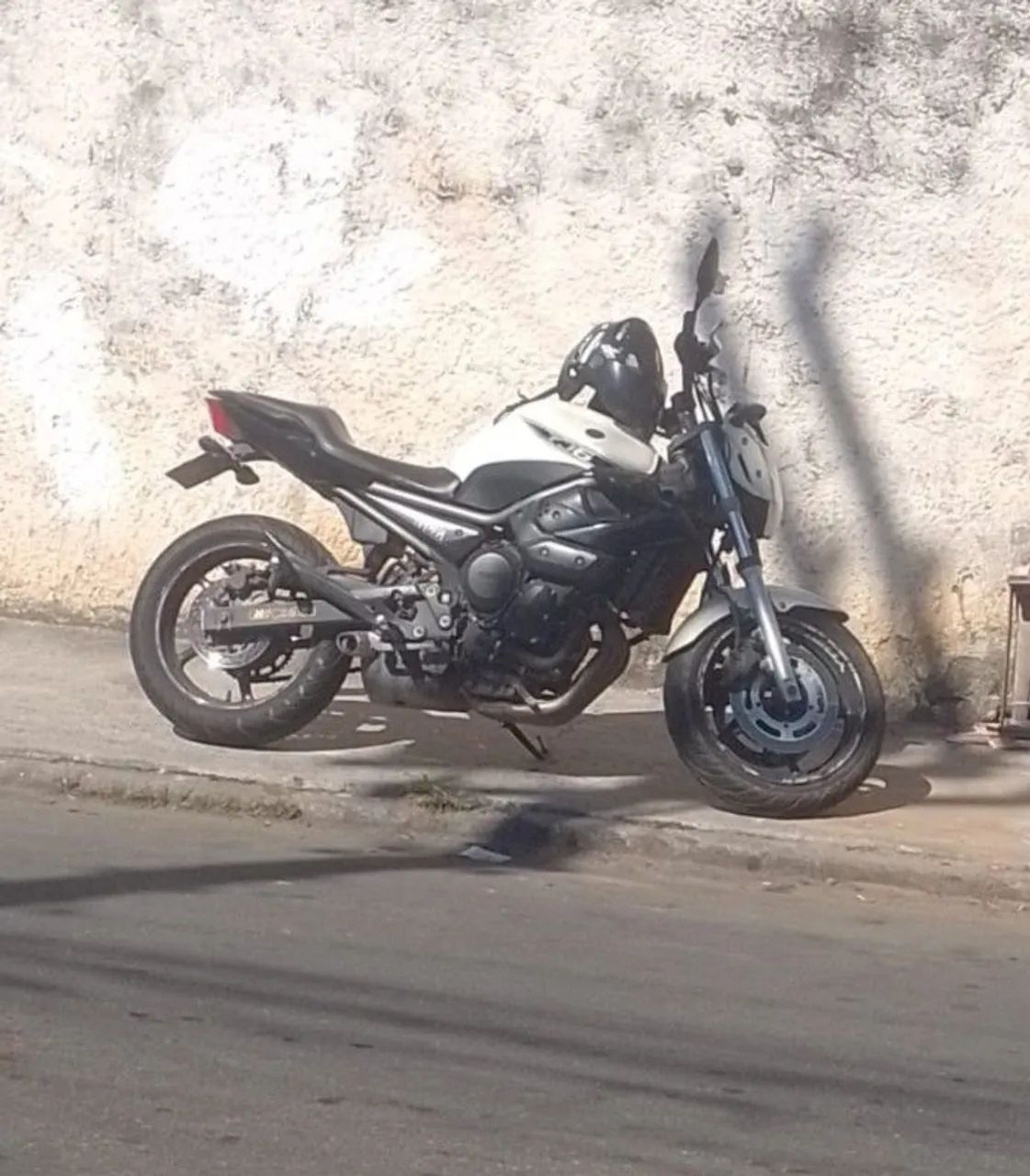 XJ6 