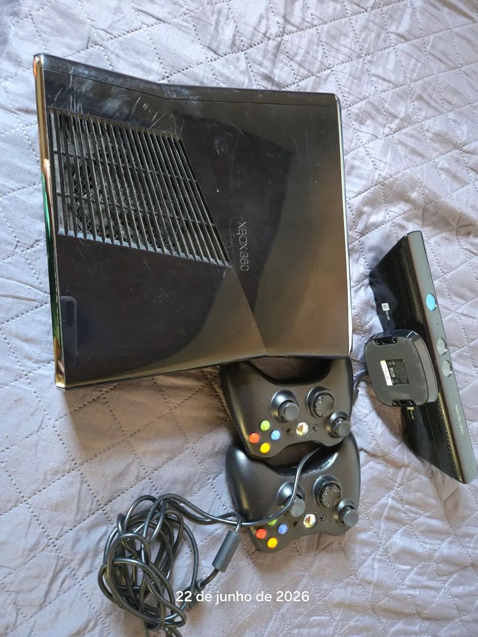 Xbox 360 Slim 250gb + Kinect + 2 Controles (O clássico funcionando perfeitamente!) - Foto 3