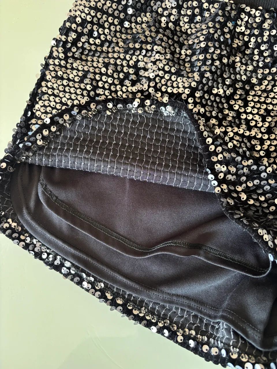 Shorts com paetê TAM M - Foto 5