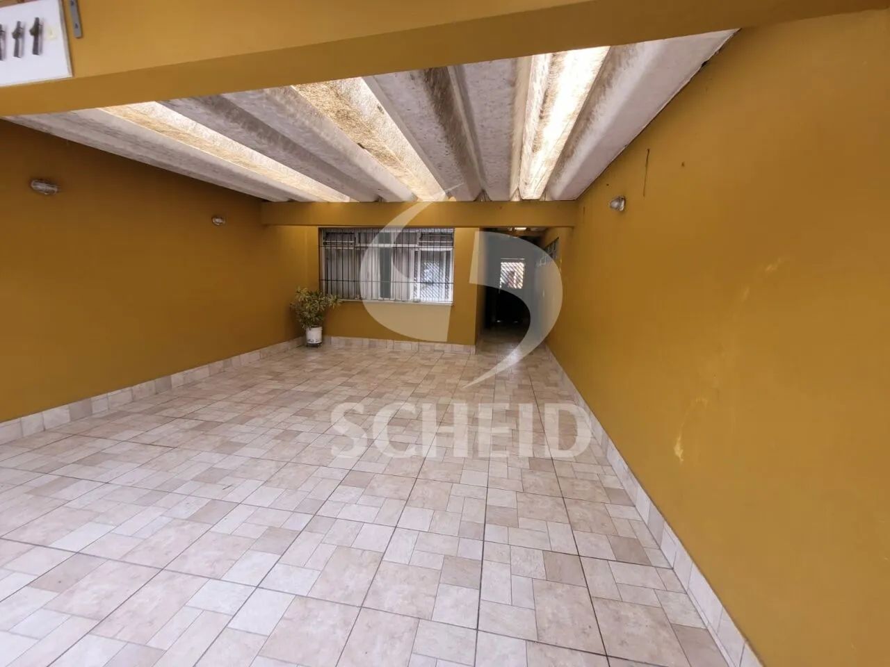 Sobrado com 240m2, 4 quartos, 2 vagas em excelente localização em Interlagos - Foto 3