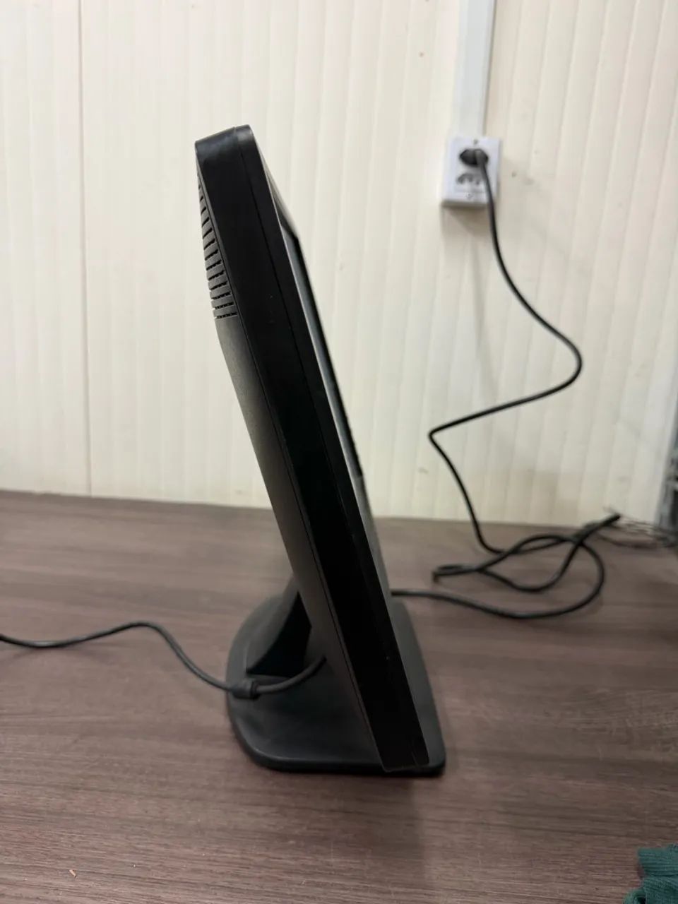 Monitor Dell 19? E1913c LED Widescreen VGA e DVI - Foto 2