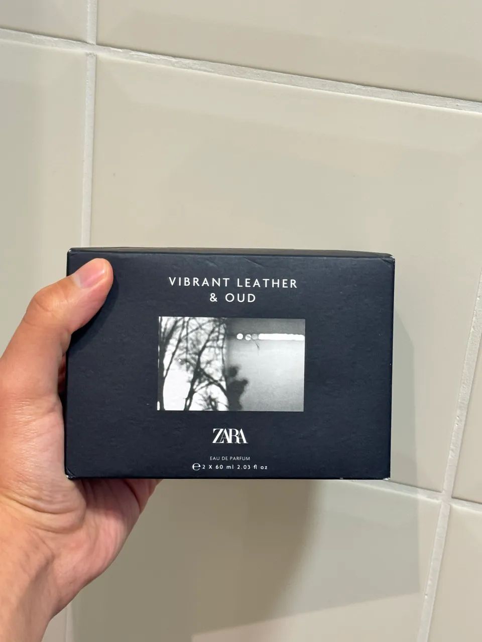 Perfumes Vibrant Leather & Oud - Zara - Foto 4