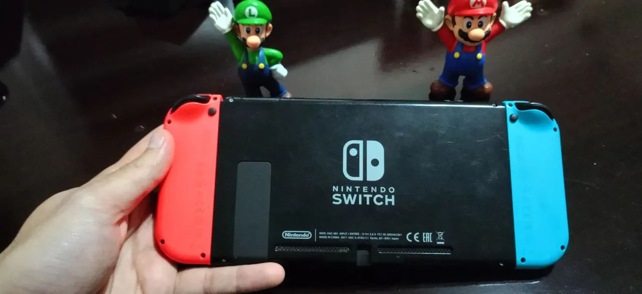 Nintendo Switch V1 (Bloqueado) + Pro Controller Game Cube p/Switch (Original) - Foto 3