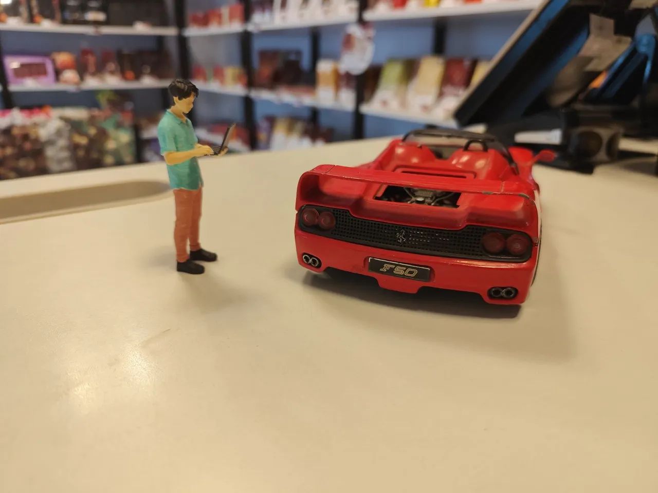 Ferrari f50 1/18 - Foto 4