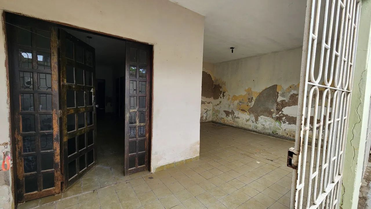 Casa em Limoeiro, PE, Cohab Nova - Foto 5