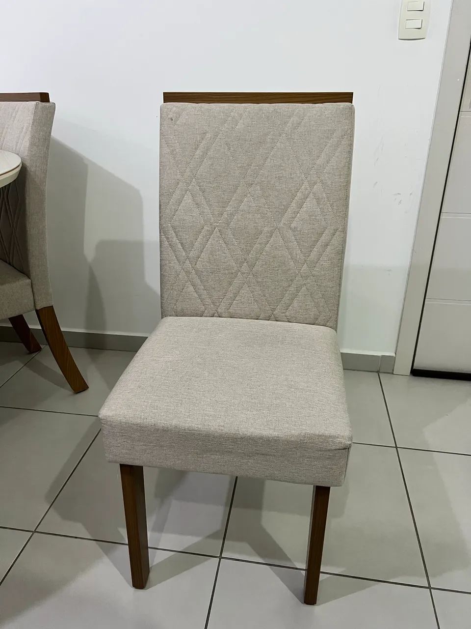 Mesa de Jantar Redonda com 4 cadeiras - Foto 4