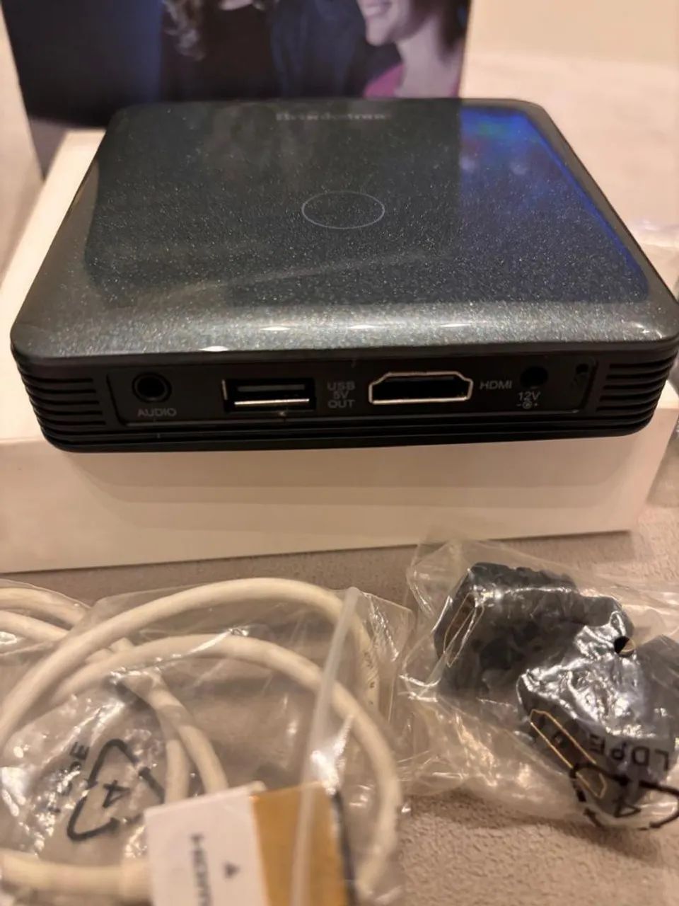 Projetor Brookstone Pocket HDMI - Foto 2