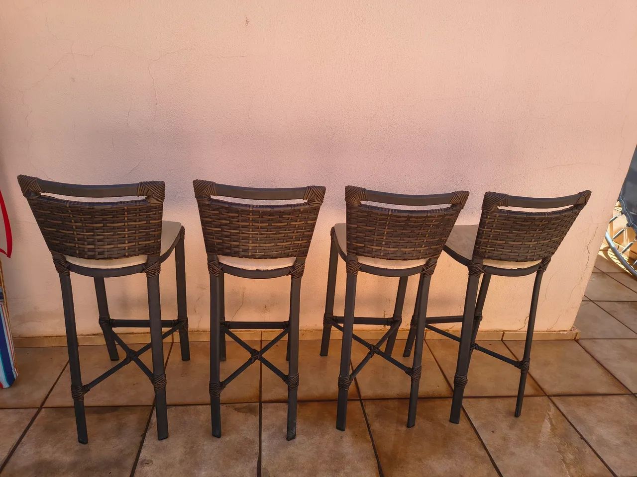 Banqueta vime almofadada