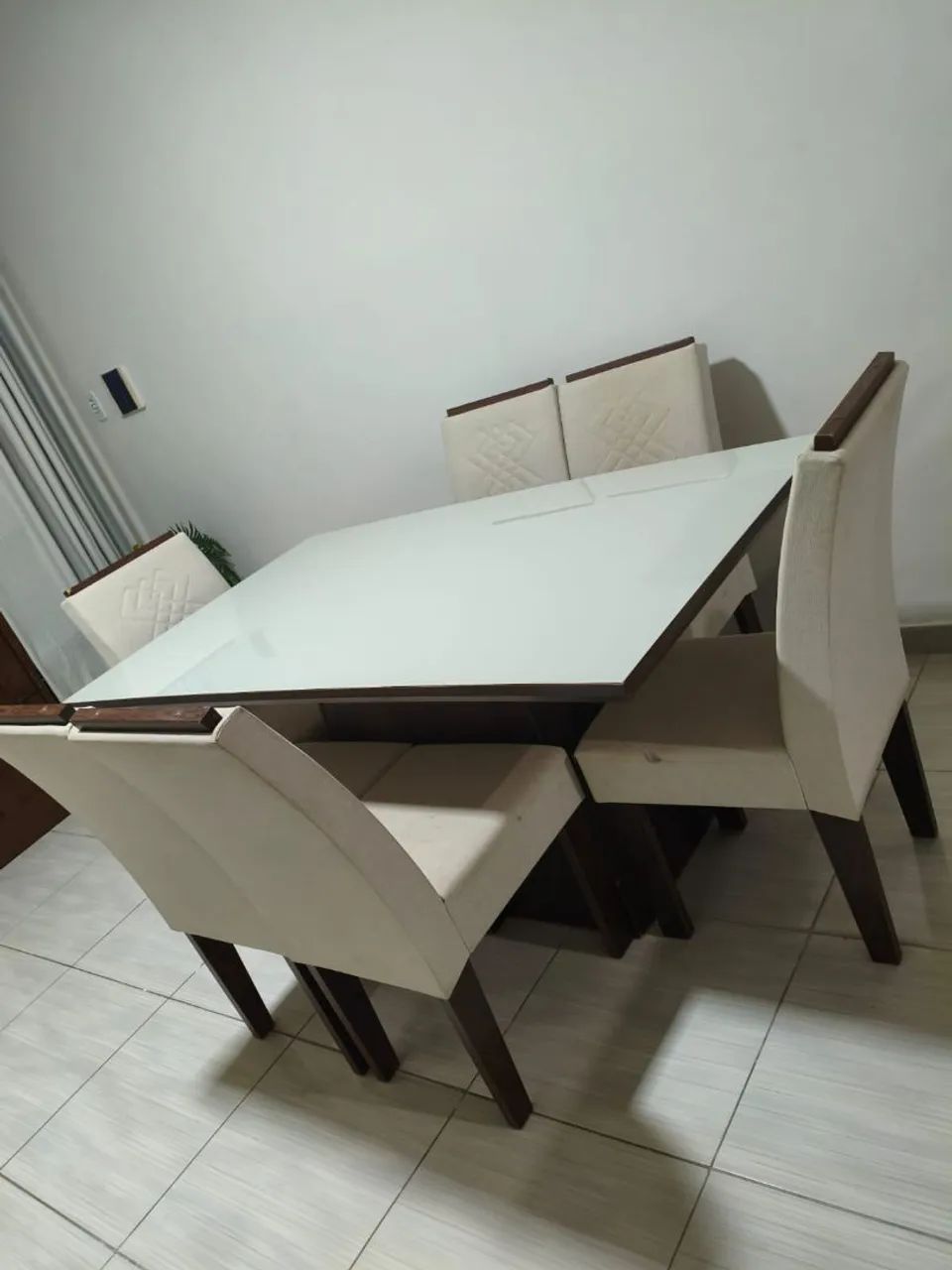 Mesa de jantar com 06 cadeiras  - Foto 2