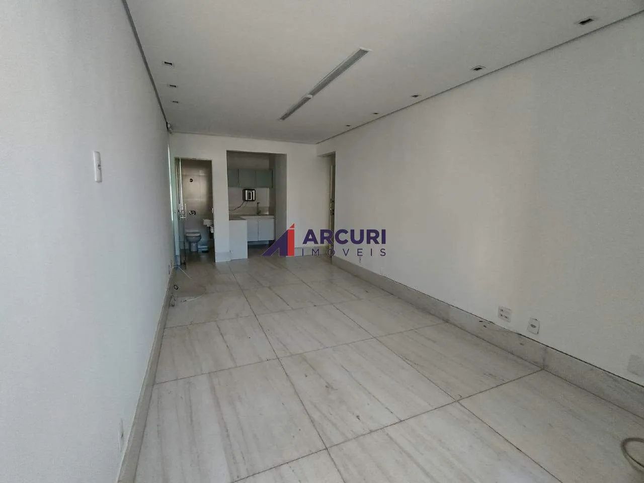 Sala Comercial 33m² - Savassi (BH) - Locação