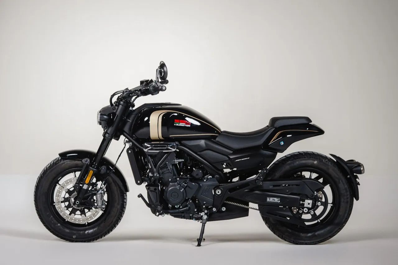 SBM 600C CUSTOM 2026 - Foto 2