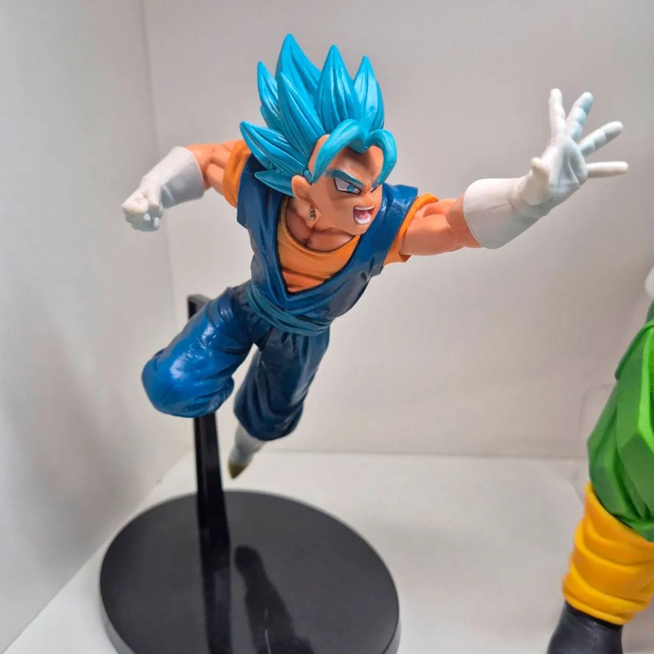 Action Figure Vegeto SSJ Blue DBZ - Bootleg - Foto 3