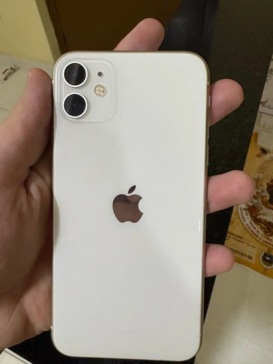 iPhone 11 64GB - Muito Conservado!