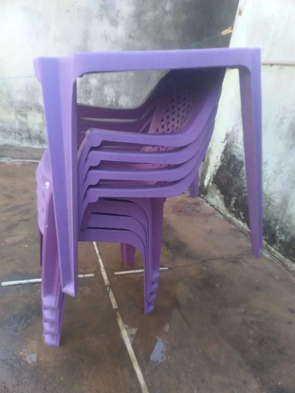 CONJUNTO DE MESA COM 4 CADEIRAS - Foto 2