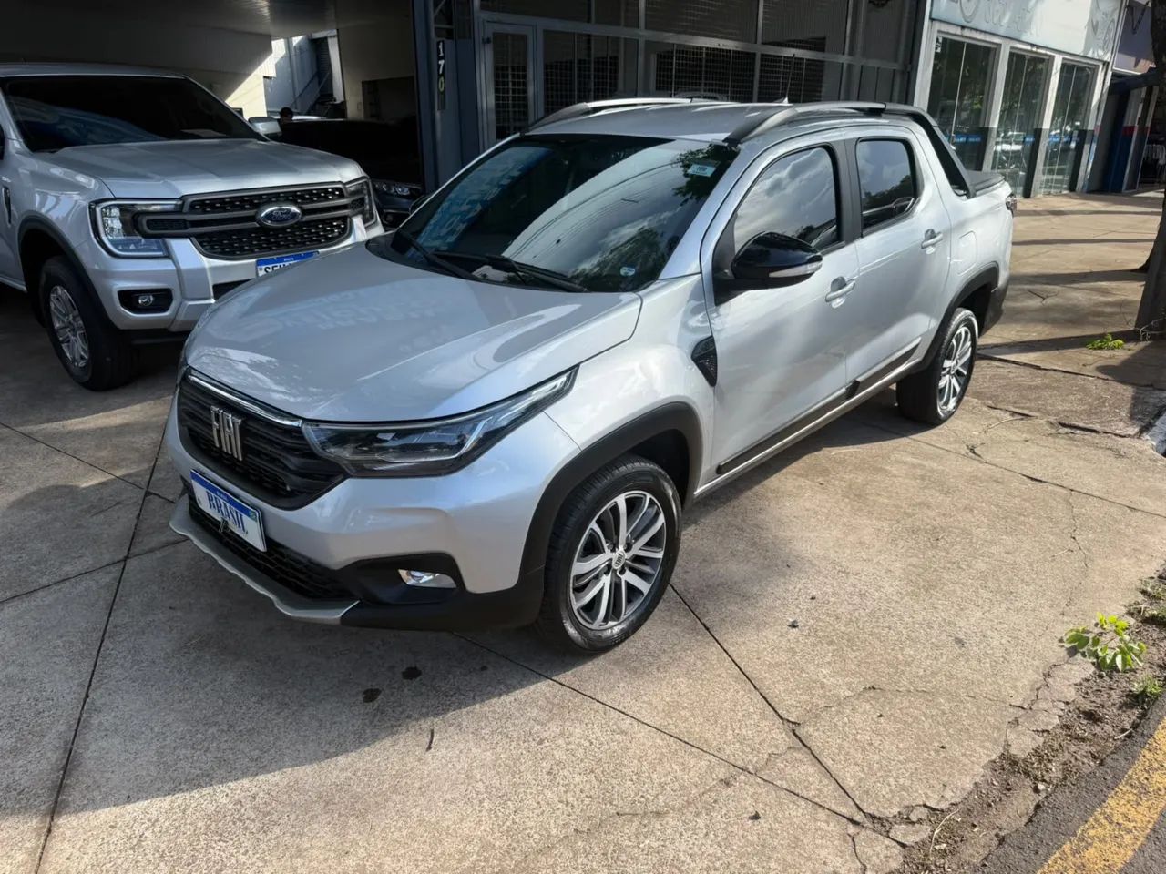 Fiat Strada Volcano 1.3 Flex 8V CD Aut. 2024 - Foto 2