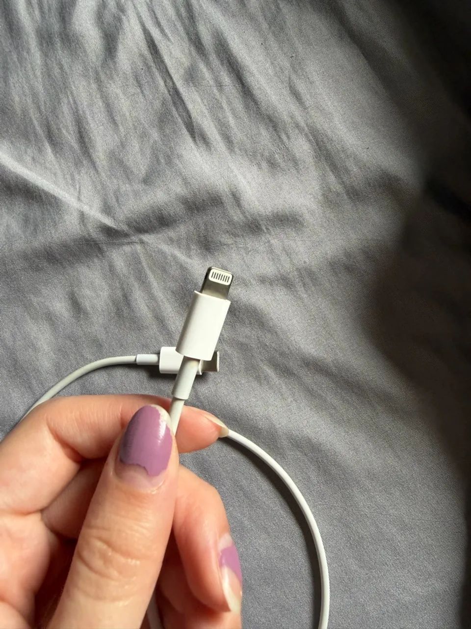 Cabo Apple USB-C para Lightning (1 m) Usado - Foto 2