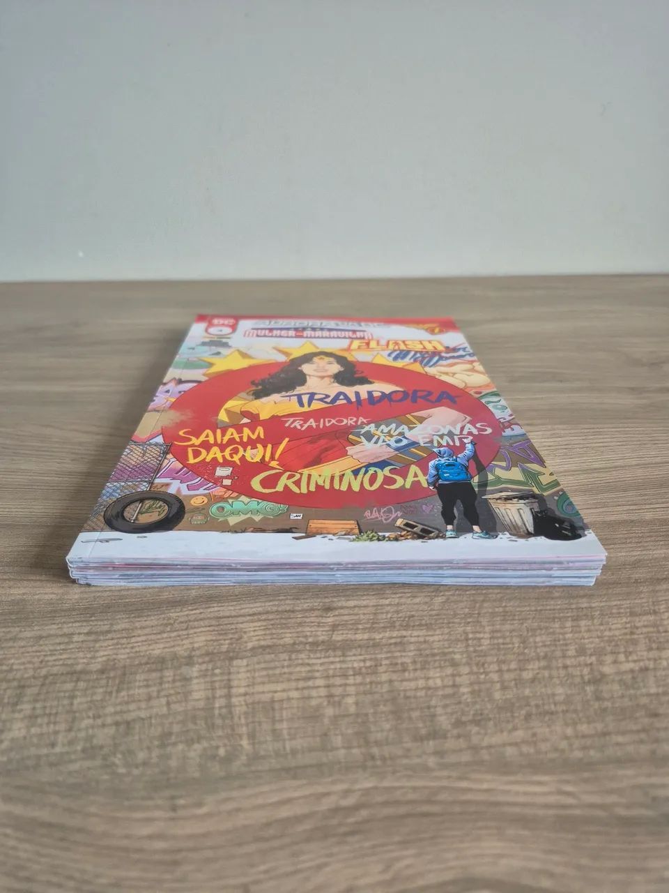 4 Vols Mulher Maravilha/ Flash  - Foto 4