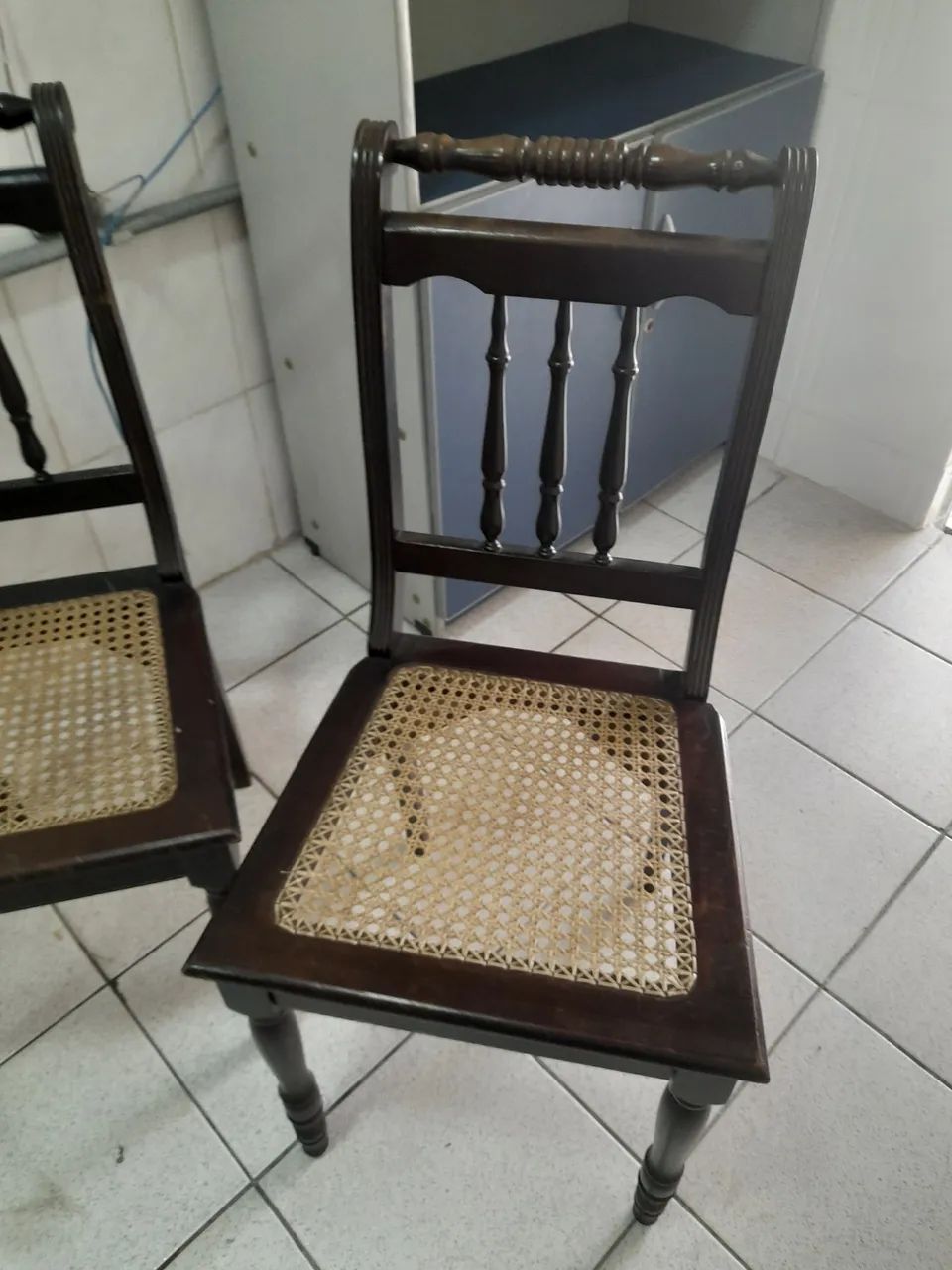 Cadeira antiga - Foto 2