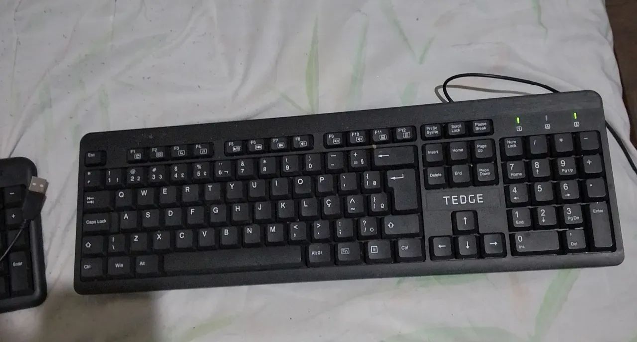 Monitor e teclado  - Foto 3