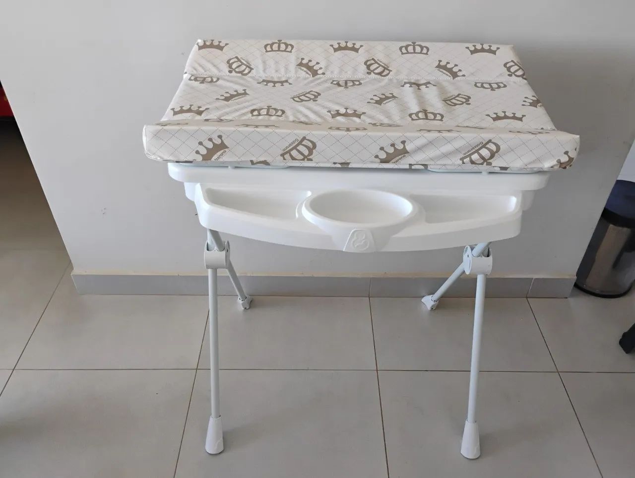 Banheira de  bebê com trocador e suporte ?!