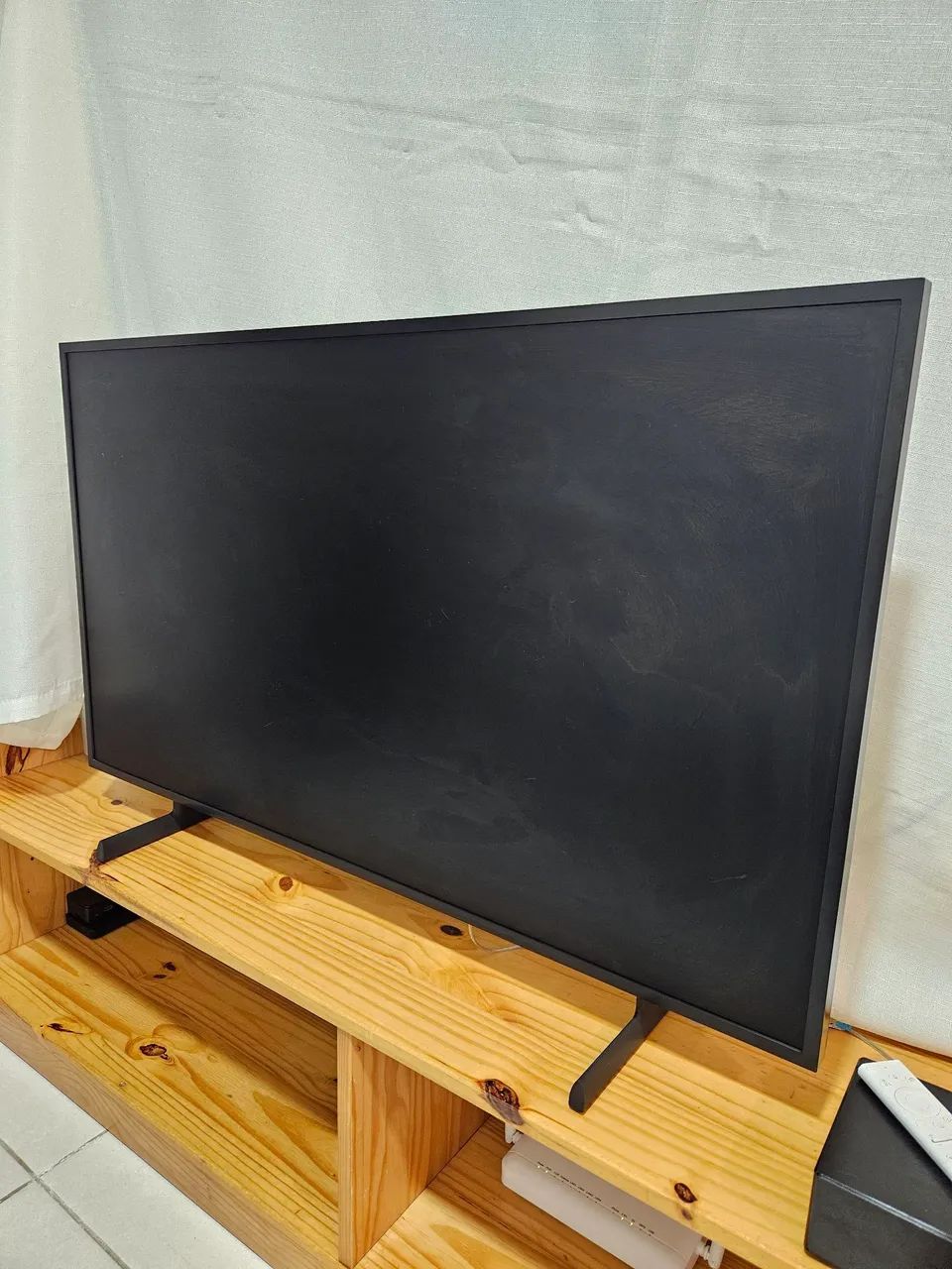 TV Samsung The Frame 43' com defeito - Foto 2