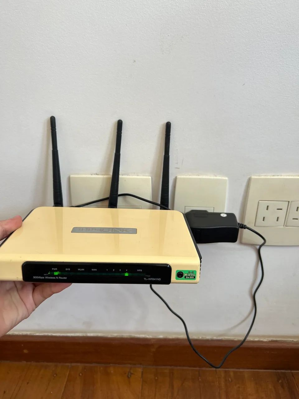 Roteador WiFI TP-Link 300Mbps - Funcionando! - Foto 2