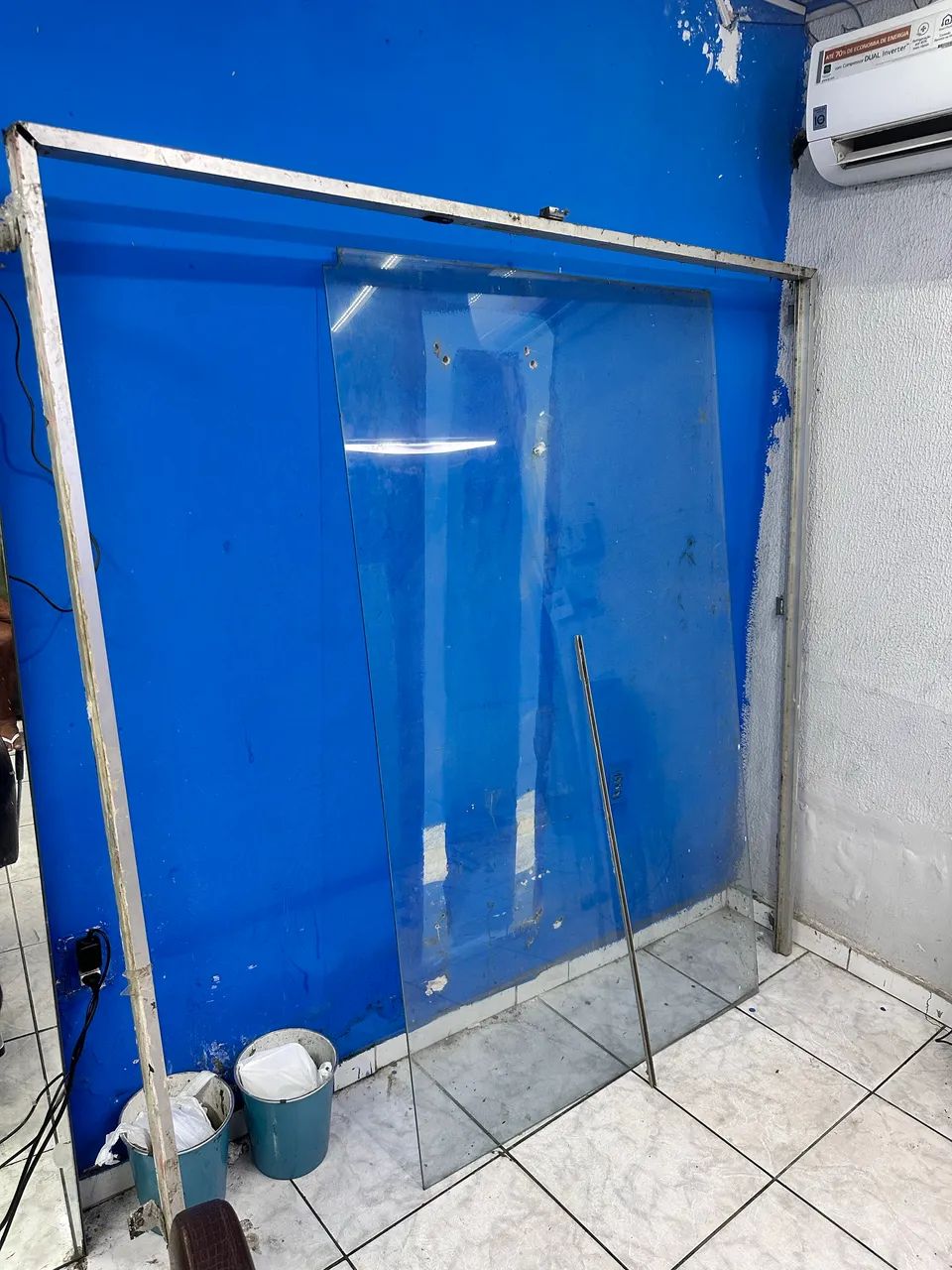 Porta de vidro 2.10x2.10 c/ mola - Foto 2