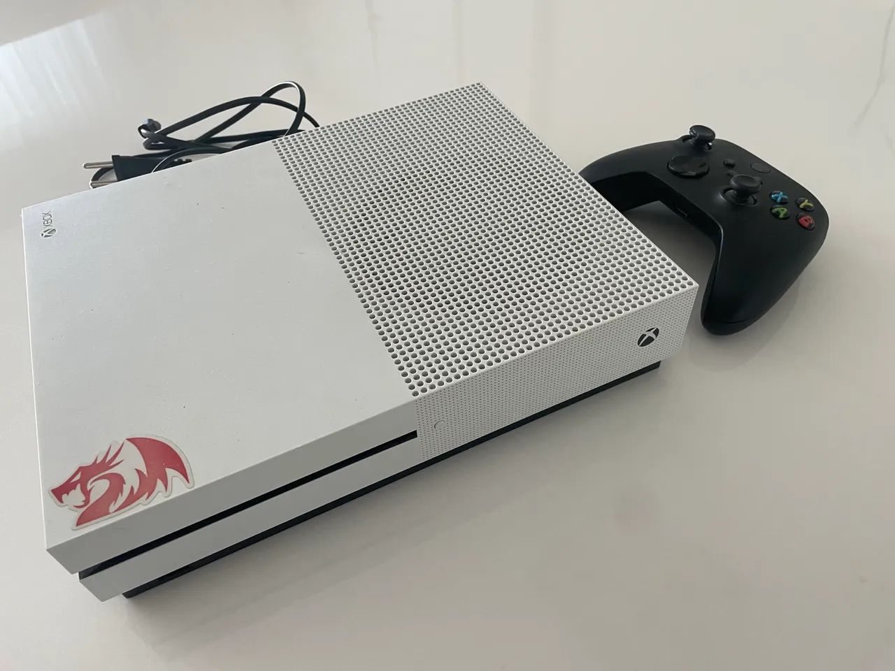 Xbox One S 1 Tb - Consoles de Vídeo Game - Fazenda, Itajaí Xbox One S 1 Tb - Consoles de Vídeo Game - Fazenda, Itajaí