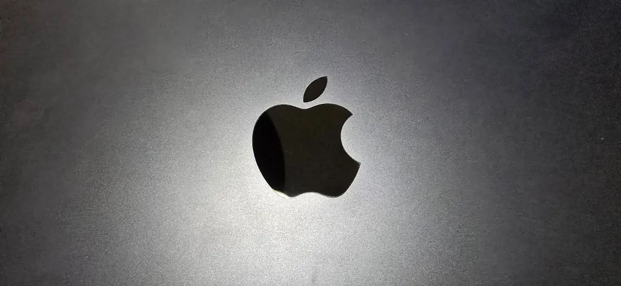 MacBook Air M3 16GB 512GB - Foto 4