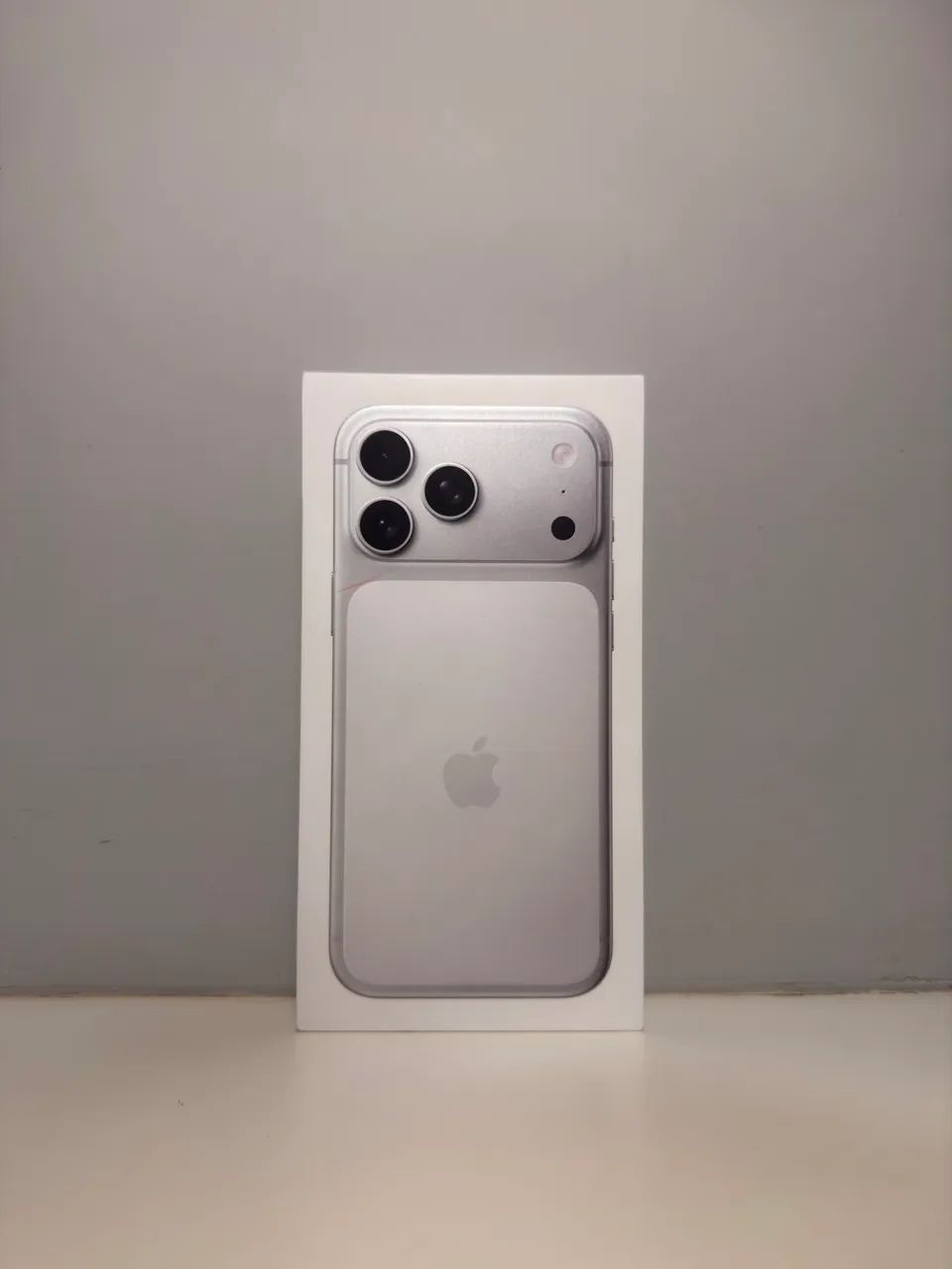 iPhone 17 Pro Max 256gb - Prateado - Lacrado