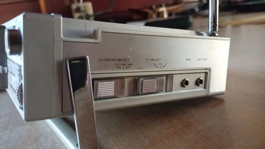 TV SANYO TPM2170 portátil 9V - TVs - Residencial Parque Smeralda