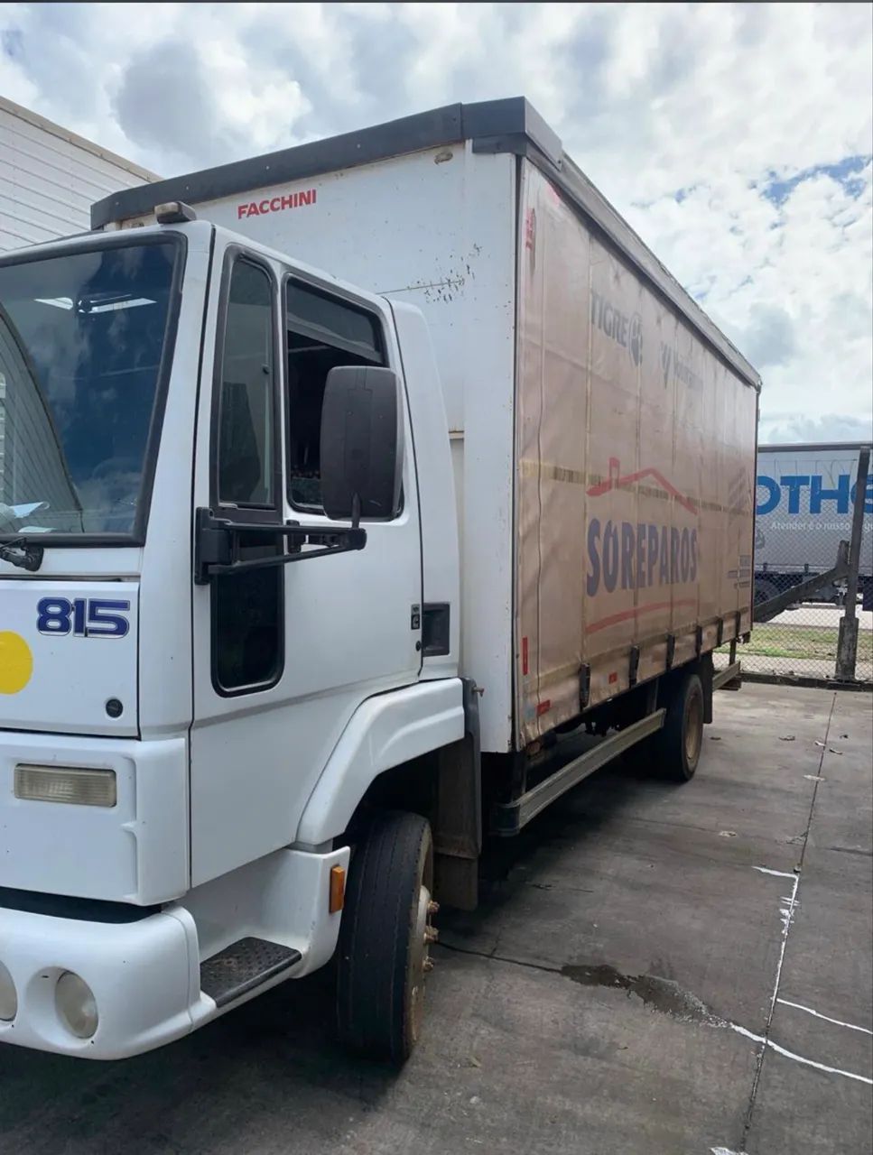 Cargo 815 - Foto 3